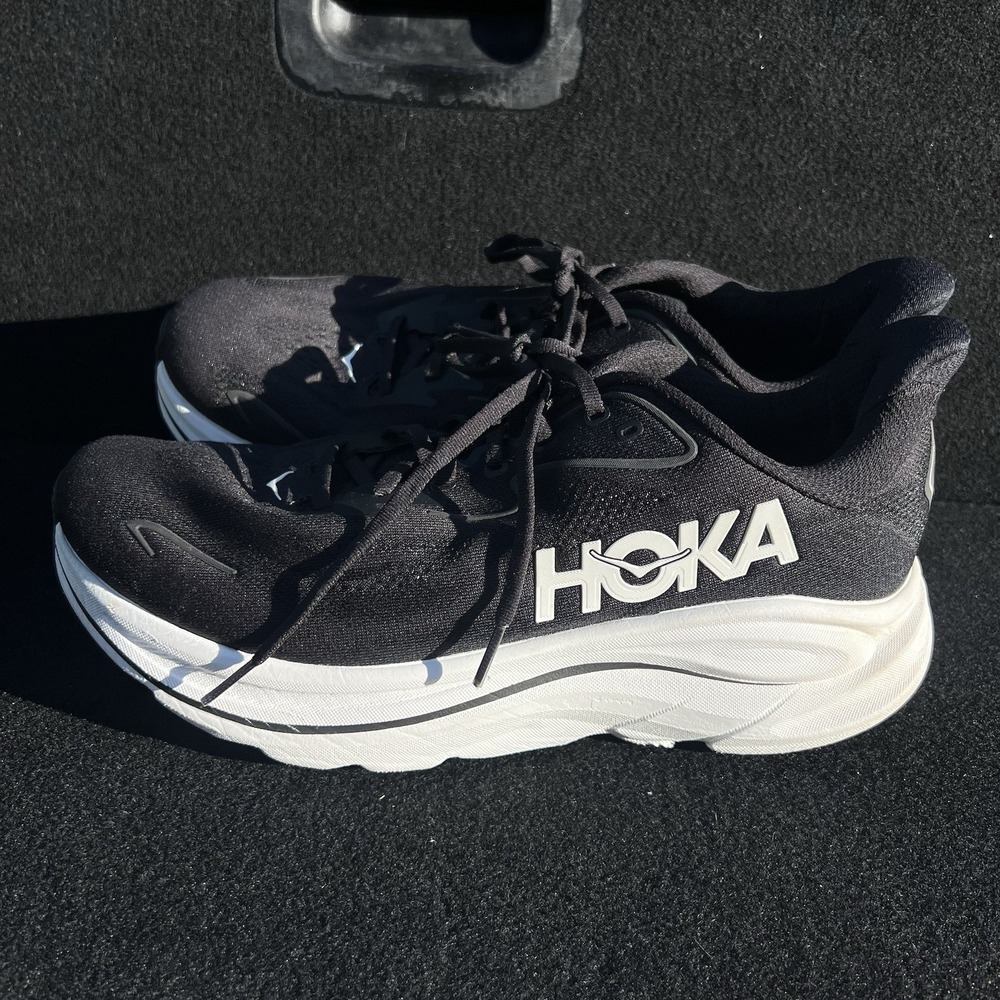 Hoka Clifton 10 Black Running Shoes Mens Size 11 2E Wide US Comfort 1162032 BWHT - Picture 2 of 8